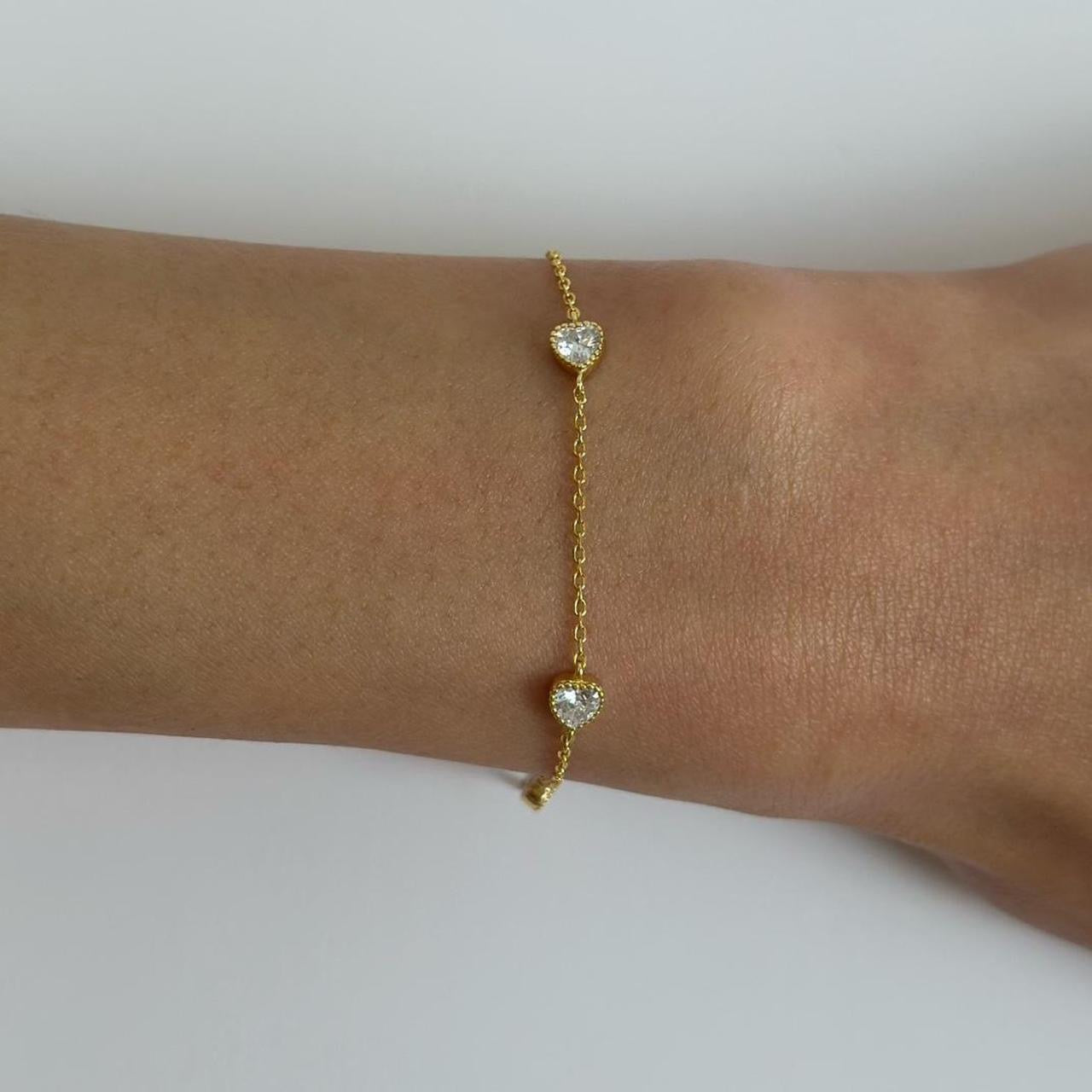 Gold dainty gem heart bracelet